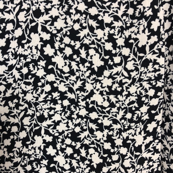 Urban Outfitters Angelica Floral Ruffle Midi Dress Black Cream Size Medium - Picture 8 of 12